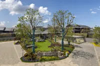 Holiday Inn Deqing City Ancient Town Hotels near Deqingxian Library