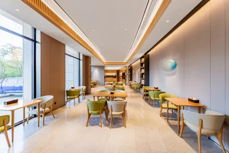 JI Hotel (Ordos Dongsheng Wanda Plaza) Отели рядом с достопримечательностью «Yike Zhaomeng Monument»