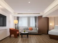 Padun International All Suite Apartment (Wuhan High-speed Railway Station West Square)