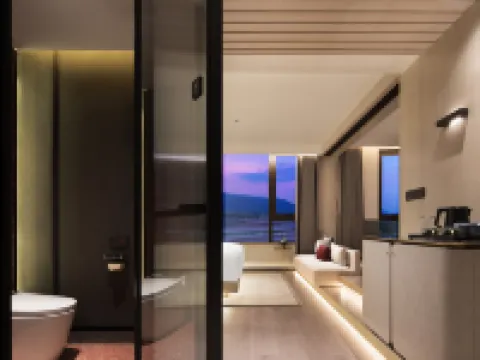 Elegant Hotel (Yintai City Branch, Tonglu, Hangzhou) Hotels near Tonglu Railway Station