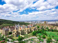 Golden Shining Gulf Hot Spring Resort Hotel فنادق في تشيُ جينغ