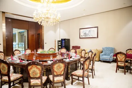 Wangfu Hotel Отели рядом с достопримечательностью «Xianling Mausoleum»