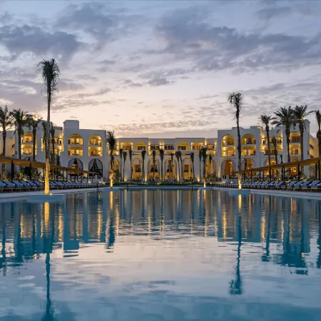 Serry Beach Resort