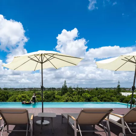Shanghai Renfan Sky Garden Hotel