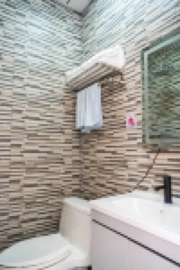 Yiyi Wenquan Chinese Inn (Tourism Service Center of West Changbai Mountain)