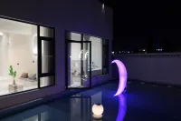 Zhaolan Light Luxury Vacation Homestay (Tekes Bagua City Store)