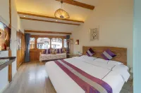Xingxing Suxu · Snow Mountain Scenic Beauty Stay (The Old Town of Lijiang) - balcony
