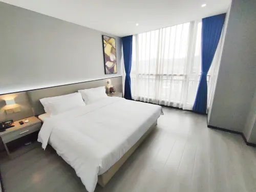7 Days Premium Hotel (Chengdu Renshou European Street) - parking
