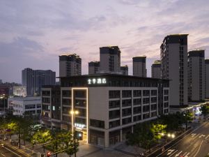 JI Hotel (Nanjing Pukou University of Technology Metro Station)