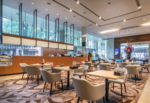 Park Regis by Prince Singapore의 야외 수영장 전경