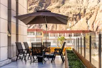 Eight Stays Royal Hotel - Gym