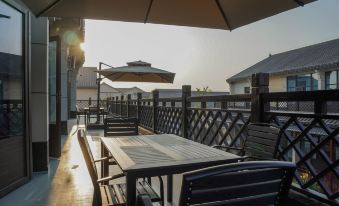 Shuijie Yaju Theme Hotel (Funing Shajishui Street E-commerce Culture Park)