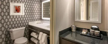 DoubleTree by Hilton Hotel Chicago Wood Dale - Elk Grove Отели рядом с достопримечательностью «Di Lucca Design»