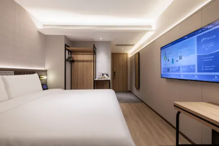 Homeinn Plus Hotel (Shanghai Xintiandi Lujiabang Road Subway Station) Отели рядом с достопримечательностью «Shanghai Confucian Temple»