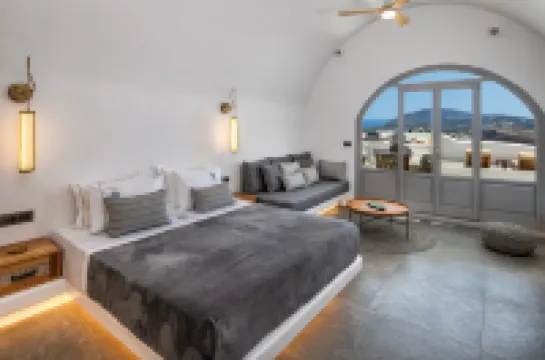 艾特奧羅套房酒店