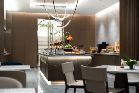 Atour Hotel Shanghai Pudong Jinqiao Metro Station Отели рядом с достопримечательностью «Shanghai Di'er Gongye University»