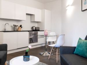 Viridian Apartments in St Albans Serviced Apartments - Abbott House