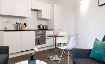 Viridian Apartments in St Albans Serviced Apartments - Abbott House