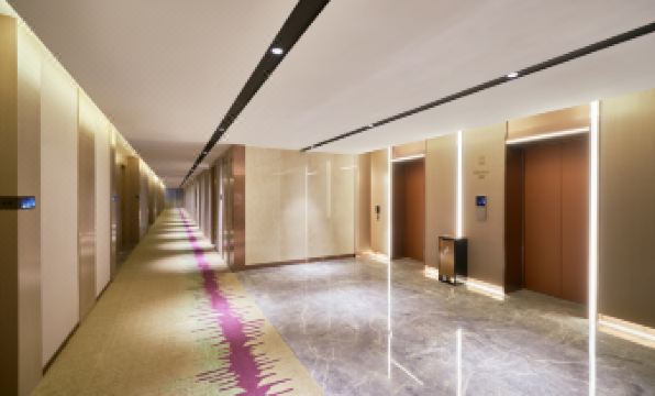 Lifeng Hotel (Fengteng Building Branch, Tianhong Shopping Center, Tangxia, Dongguan)