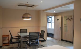 Xingelin Business Hotel