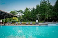 Puri Setiabudhi - Rooftop Pools