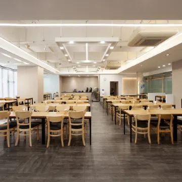 Shin Shin Hotel Jeju Ocean Отели рядом с достопримечательностью «Библиотека «Саммэбон»»