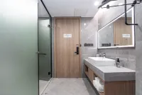 Chuxing Xinxuan Hotel (Jingmen Railway Station)
