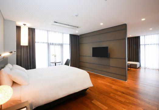 1. 웨스턴라이프 호..