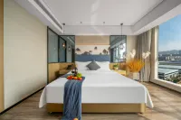 Yibin moon Peninsula Light Hotel(University City & Exhibition Center)