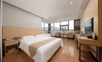 GreenTree Express Hotel (Shanghai Zhoupu Shenmei East Road Subway Station)