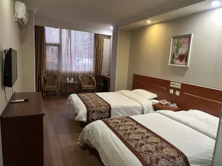 Yi Nanjing zhongyijia Holiday Hotel Отели рядом с достопримечательностью «Prague Herb Garden»