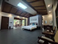 Shangnan JinSikou Liyuan Mountain Residence Homestay