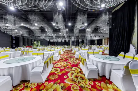 Jiange Kaibo Hotel (Jianmenguan High speed Railway Station Branch)