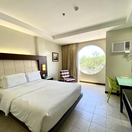 Circle Inn Hotel and Suites Bacolod
