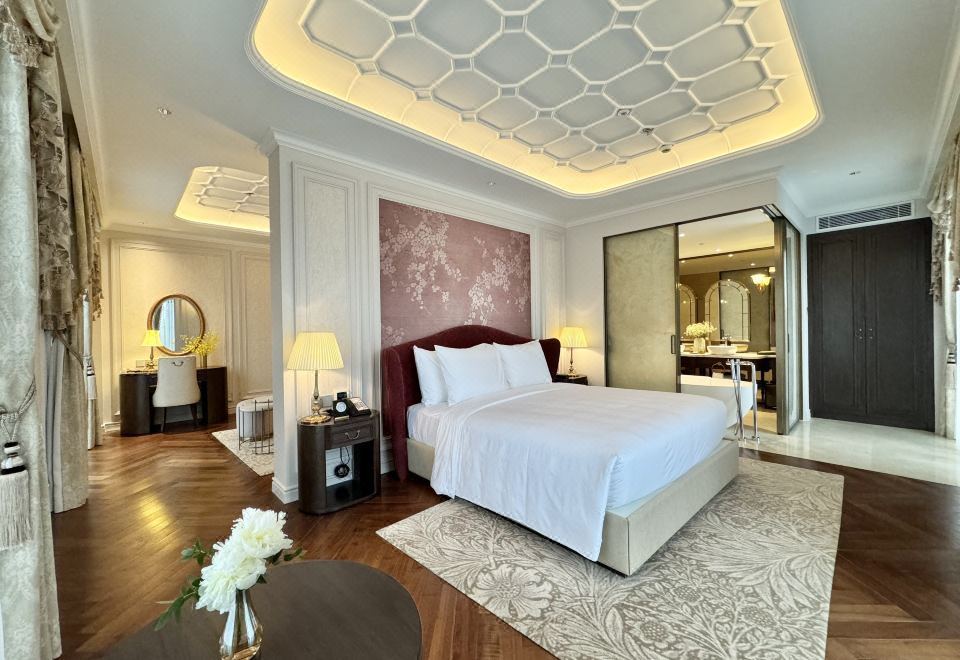 달랏 골든 선 호텔의 현대적인 로비 전경