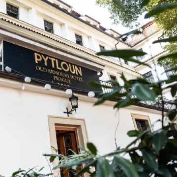 Pytloun Old Armoury Hotel Prague Отели рядом с достопримечательностью «Карлов мост»