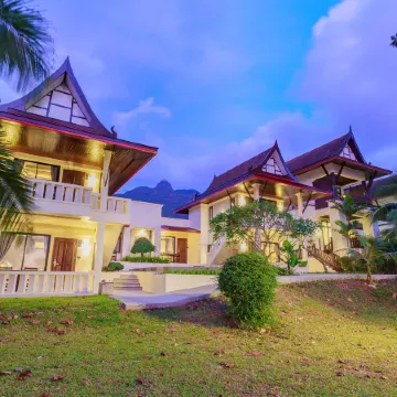 Koh Chang Grandview Resort Отели рядом с достопримечательностью «Pearl Beach»