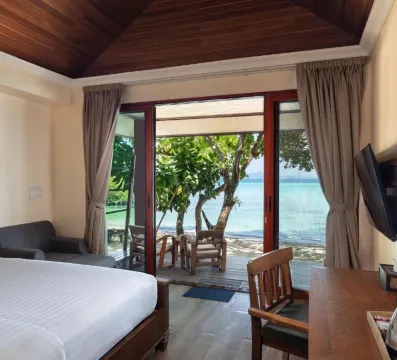 ห้องลักชัวรี่สวีทริมชายหาด