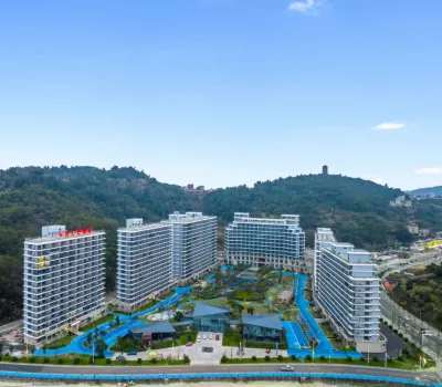 Yacht Resort Hotels in Dongtou Passenger Terminal