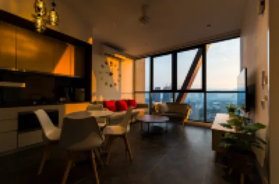 Scarletz KLCC @ Apartments By Gravity 【6mins Kuala Lumpur Tower（KL Tower） + Rooftop Infnity pool】