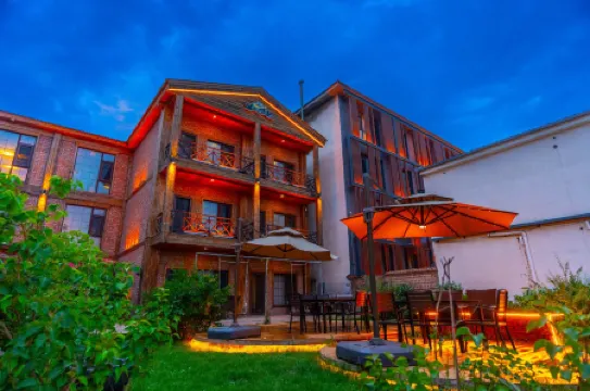 Western Meadow Resort