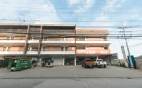 RedDoorz @ Traveler Inn Matina Hotels in Davao