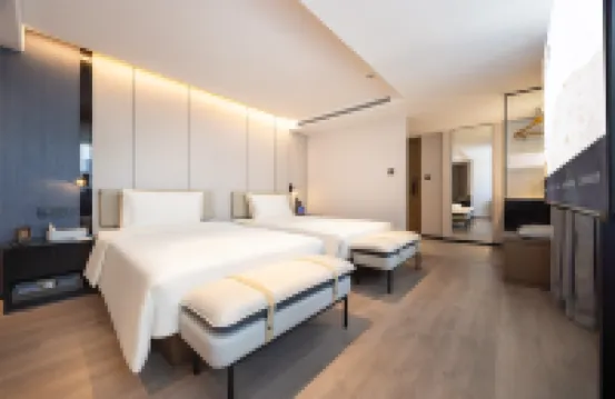 大連東港商務區港灣廣場亞朵飯店 羅森便利店(名仕財富店)附近的飯店