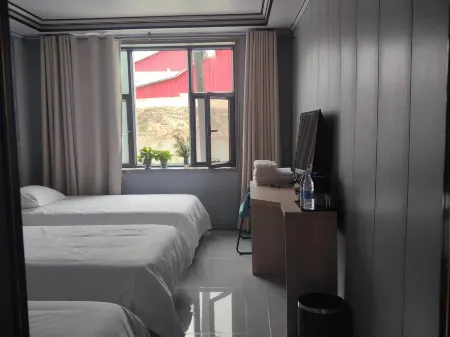 Burqin Four Seasons Life Leisure Vacation Homestay (Chonghuer Town) Отели рядом с Аэропорт Канас