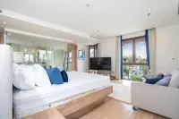 Phuket Seaview with Pool and Rooftop 4 Bedroom Skyvilla Hotels in Boat Lagoon