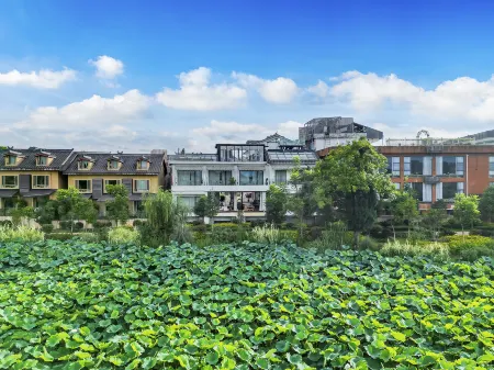 Yisu Yunzhi Boutique Lake View Hotel Отели рядом с достопримечательностью «Fairy Cave»