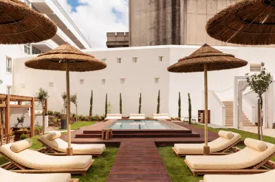 Locke de Santa Joana Hotel dekat Carmo Convent