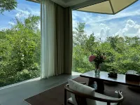 Yin Ma Shan Ju - balcony