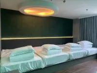 Saibo E-sports Hotel (Shishi Week YI Creative Park) -  Gaming & Esports