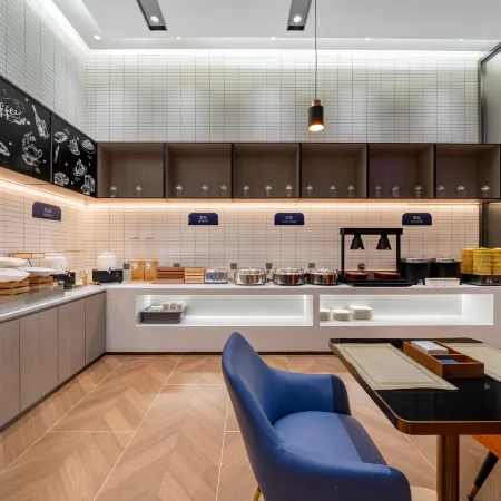Echarm Hotel (Wuhan Tianhe Airport Songjiagang Subway Station)